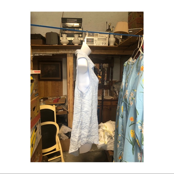 Blue Quarter Button-Up Tanktop - Picture 2 of 5